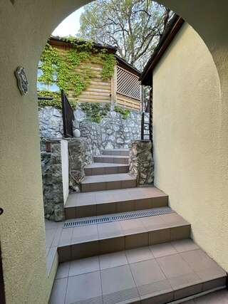 Гостиница Флер Форос Классический четырехместный номер-4