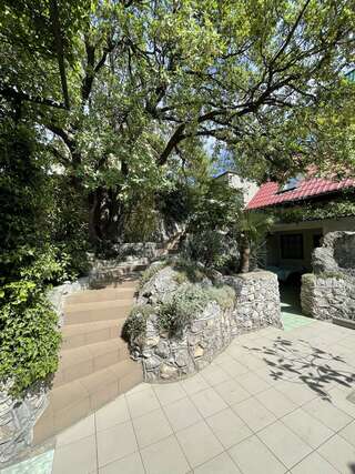 Гостиница Флер Форос Классический четырехместный номер-1